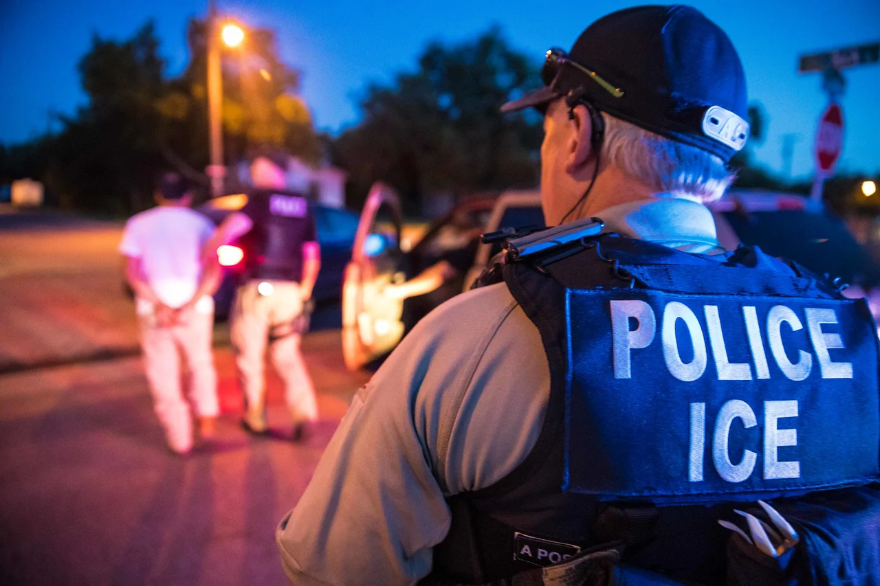 Redada de ICE taquería foto https://www.ice.gov/multimedia